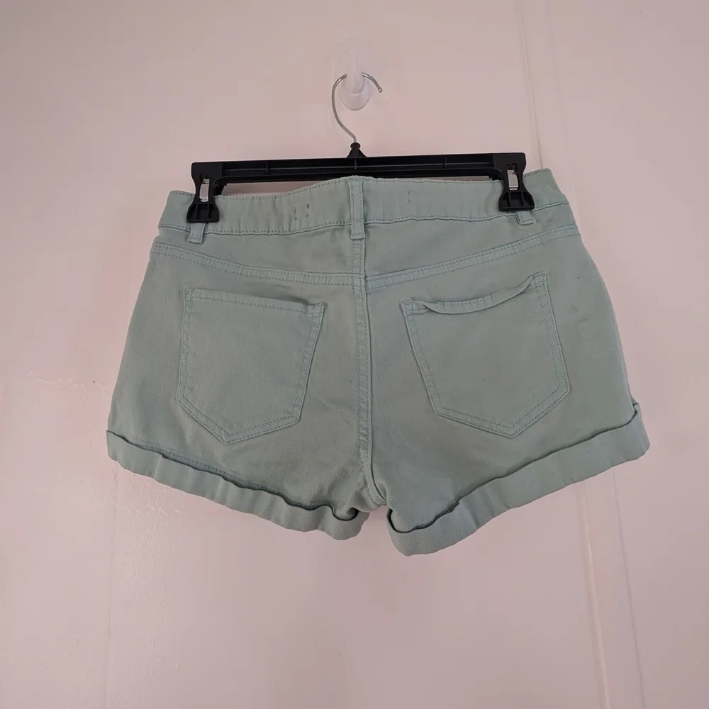 🎀$5 Tinselton Women's Jrs Green Shorts - Picture 3 of 6